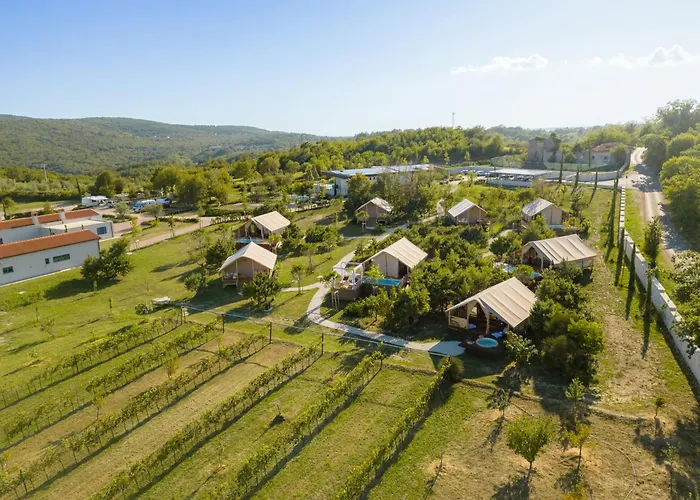 Floria Glamping Garden