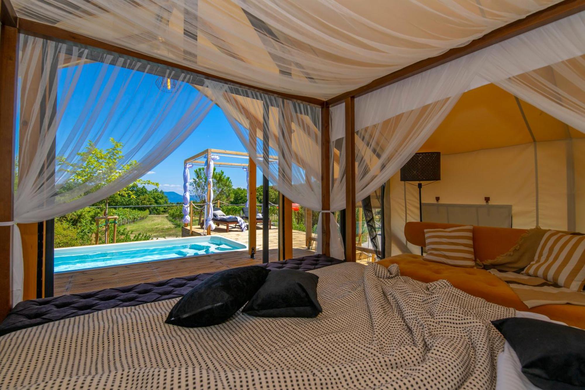 Floria Glamping Garden Campsite